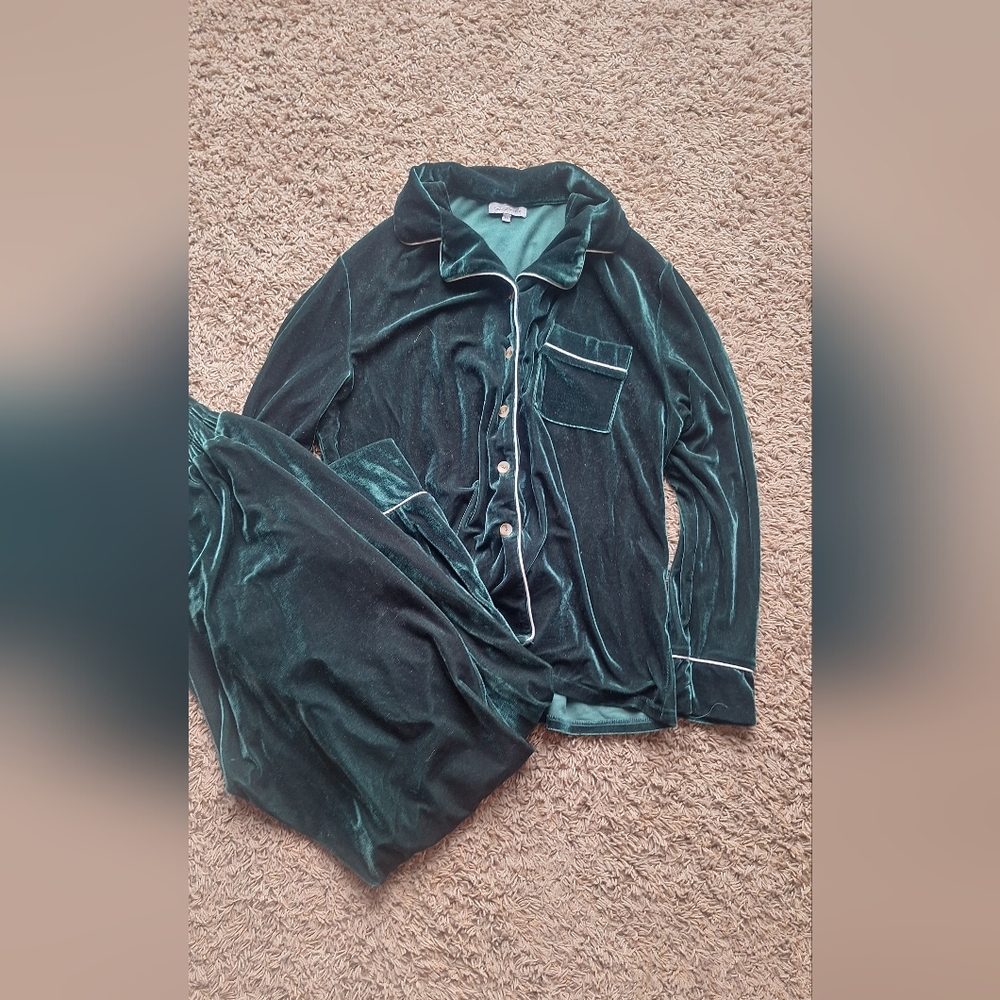 Velvet Long Sleeve Pajama Set - Deep Emerald Green